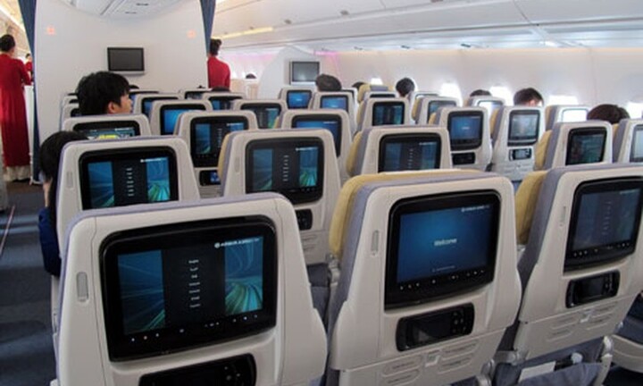 Hành khách để quên 2,4 tỷ đồng trên máy bay