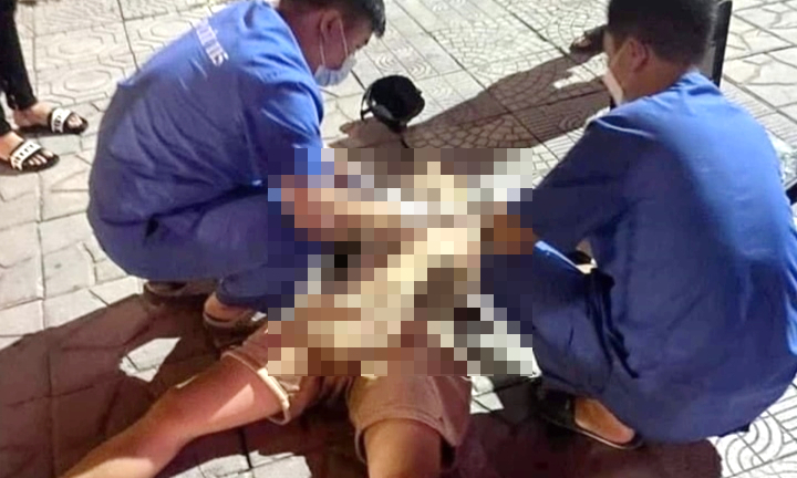 Truy bắt nghi phạm chặn đầu xe máy, đâm gục nam thanh niên ở Hà Nội