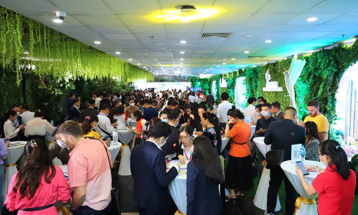 Phú Long ra mắt tháp đôi căn hộ cao cấp đầu tiên tại Essensia Nam Sài Gòn