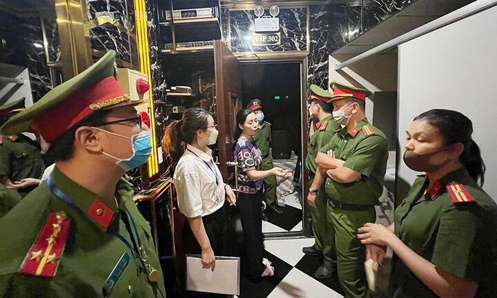 Yêu cầu 'xóa sổ' 40 phòng hát karaoke ở Hà Nội