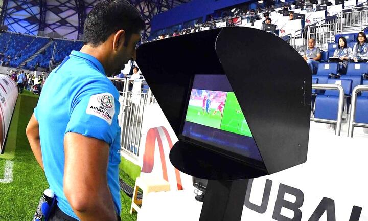 VFF tính toán phương án đưa công nghệ hỗ trợ trọng tài về Việt Nam