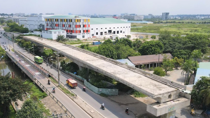 Video: Những cây cầu trăm tỷ 'đắp chiếu' nhiều năm ở TP.HCM