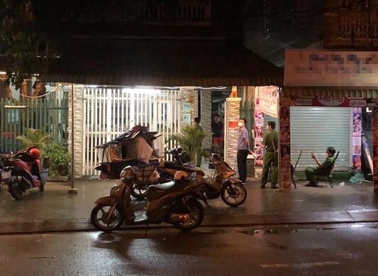 Đâm chết người trong quán cà phê ở TP.HCM