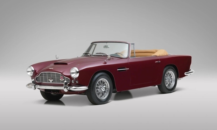 Xe cổ Aston Martin DB4 Convertible đời 1962 được bán đấu giá