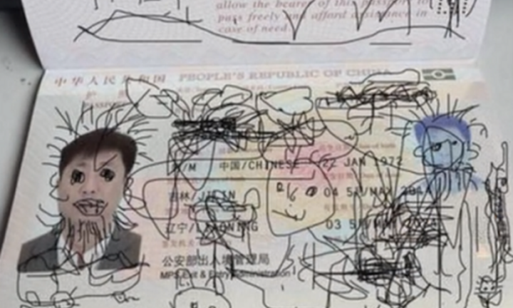 Những màn trổ tài vẽ vời 'đắt giá' của con trẻ khiến bố mẹ chết lặng 