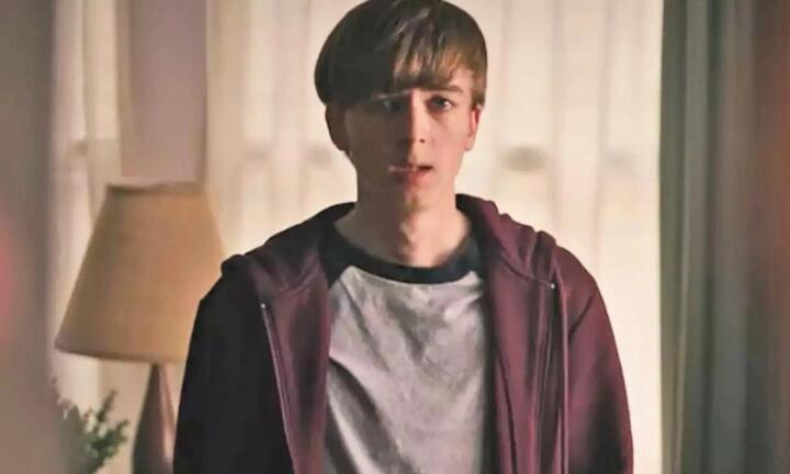 Sát hại mẹ, diễn viên phim 'Riverdale' bị kết án tù chung thân