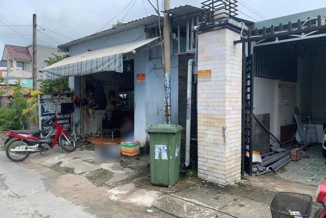 Bé trai 14 tuổi tử vong bất thường trong nhà trọ ở TP.HCM