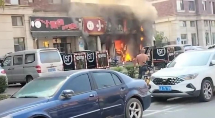 Cháy nhà hàng tại Trung Quốc, 17 người thiệt mạng