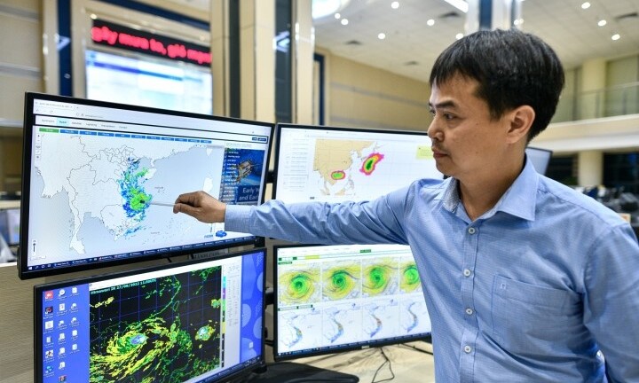 Đêm đón bão Noru ở Trung tâm Khí tượng Thủy văn Quốc gia