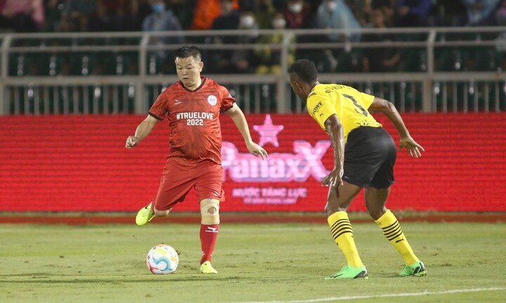 Huyền thoại Dortmund thắng Ngôi sao Việt Nam 