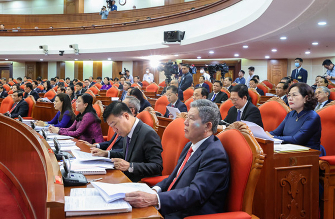 Ngày làm việc thứ 2, Trung ương thảo luận 2 đề án quan trọng