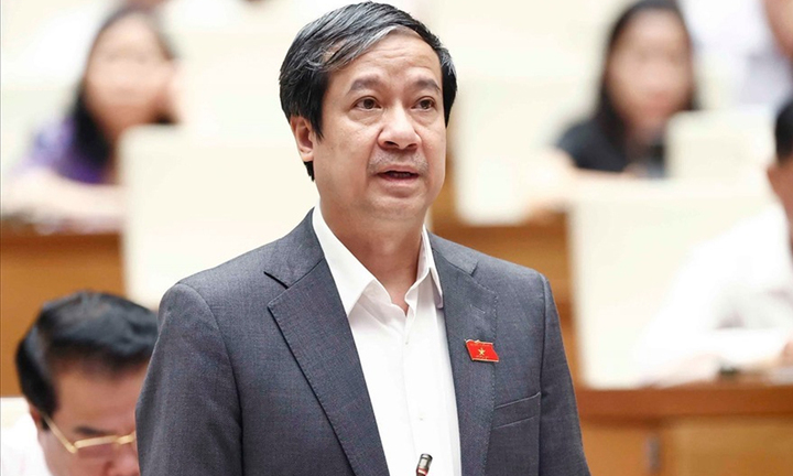 Bộ trưởng Nguyễn Kim Sơn báo cáo Quốc hội tình trạng thừa, thiếu giáo viên