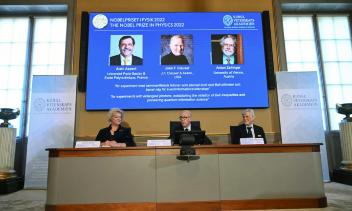 Ba nhà khoa học Pháp, Mỹ và Áo đạt giải Nobel Vật lý 2022