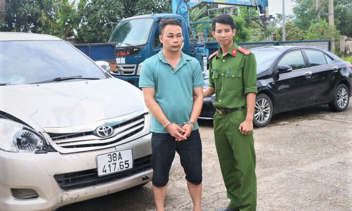 Hà Tĩnh: Tạm giữ hình sự tài xế kéo lê xe máy hơn 2 km