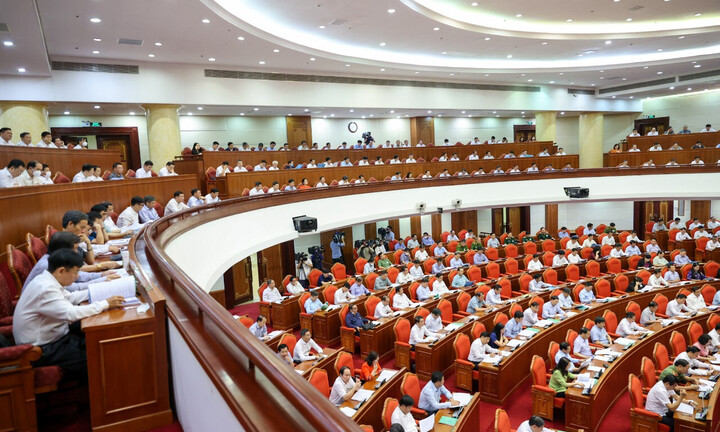 Trung ương thảo luận đề án đẩy mạnh công nghiệp hóa, hiện đại hóa đất nước