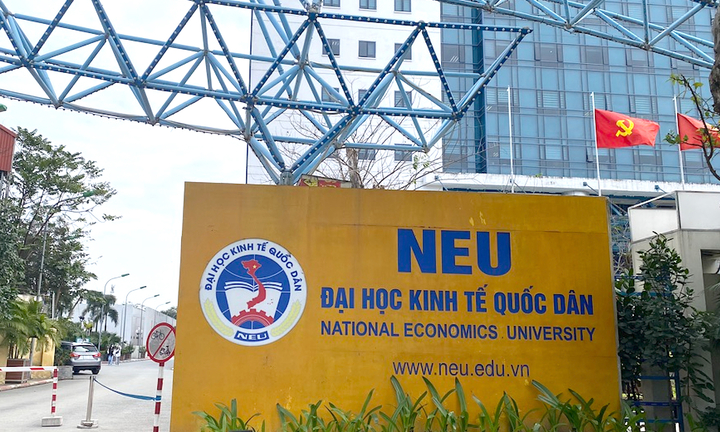 Sinh viên bị 'giam' bằng tốt nghiệp, Đại học Kinh tế quốc dân xử lý thế nào?