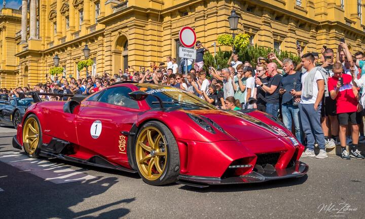 Top 10 mẫu xe có giá bán cao nhất thế giới