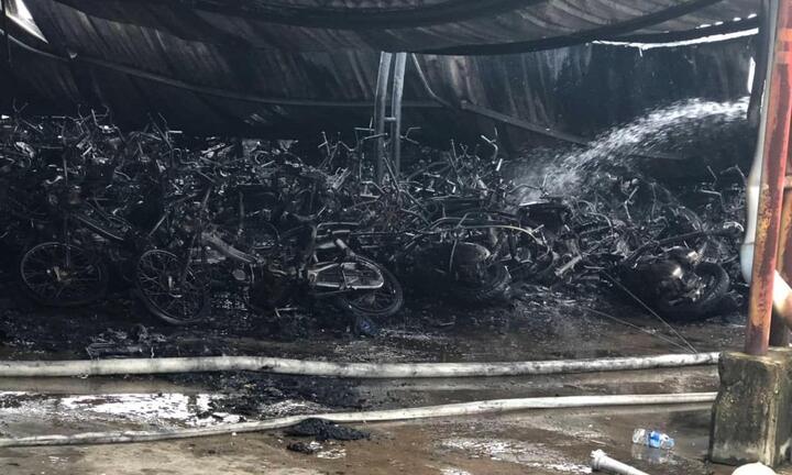 Cháy công ty may ở Nam Định, hơn 250 xe máy bị thiêu rụi