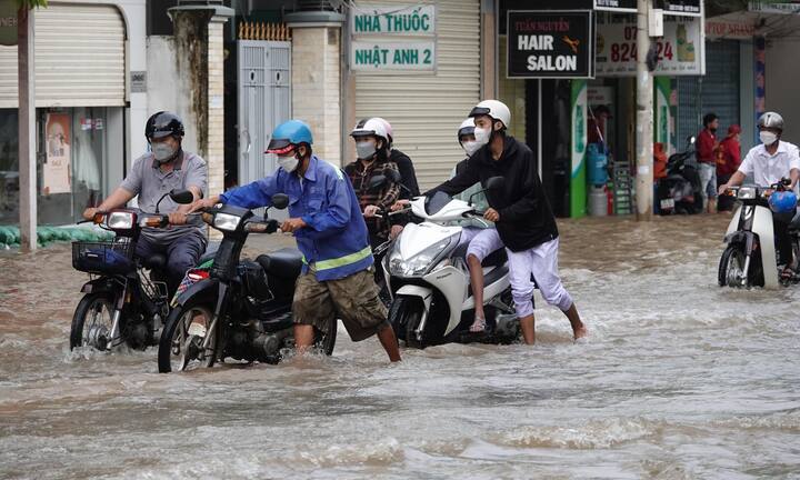Ảnh: Triều cường cao nhất trong năm, nhiều tuyến đường ở Cần Thơ ngập sâu