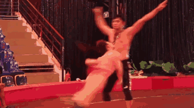 Một ngày luyện tập của diễn viên xiếc ở TP.HCM