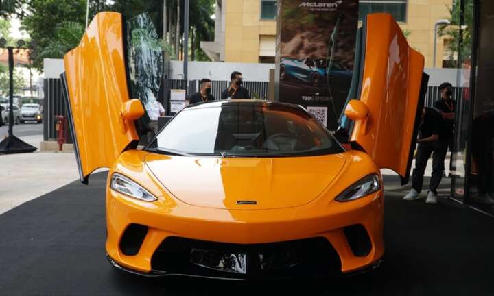 Siêu xe McLaren GT giá 16 tỷ có 2 cốp rộng hiếm thấy ở Việt Nam