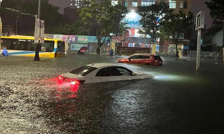Xe ngập trong mưa lũ ở Đà Nẵng, bảo hiểm chi trả thế nào?
