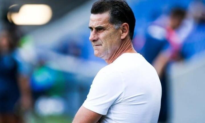 HLV Pau: 'Tôi chưa bàn việc Quang Hải về đá AFF Cup'