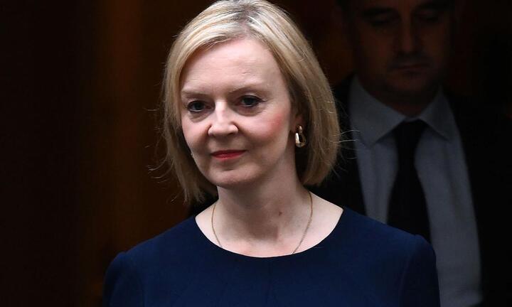 Sóng gió bủa vây Thủ tướng Anh Liz Truss