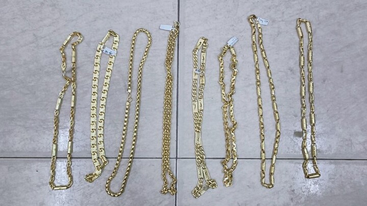 Dùng búa cướp tiệm vàng ở Bình Dương