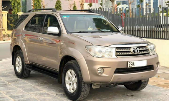 Loạt xe cũ 7 chỗ tầm giá 400 triệu đáng mua nhất