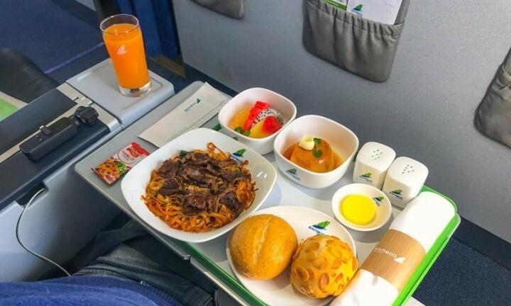 Công ty suất ăn hàng không lần đầu có lãi sau 9 quý lỗ liên tiếp