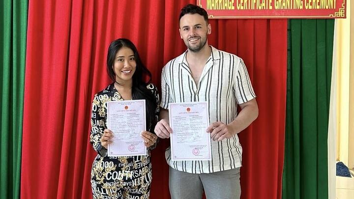 Hot TikToker Vy Phạm - Dũng Gee hoàn tất đăng ký kết hôn sau 3 năm chung sống