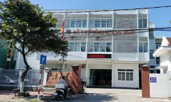 Vì sao 2 nguyên Giám đốc Sở Y tế Quảng Ngãi bị kỷ luật?