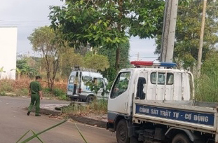 Thi thể người đàn ông cháy đen bên đường ở Đồng Nai