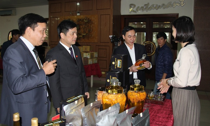 Công nghệ số giúp hợp tác xã vượt khó