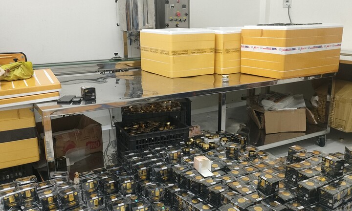 Bình Định: Bất ngờ 'đột kích' cơ sở sản xuất, phát hiện hàng nghìn mỹ phẩm giả