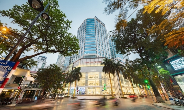 Vincom Center Bà Triệu 2: Biểu tượng mua sắm thời thượng 'tái xuất'