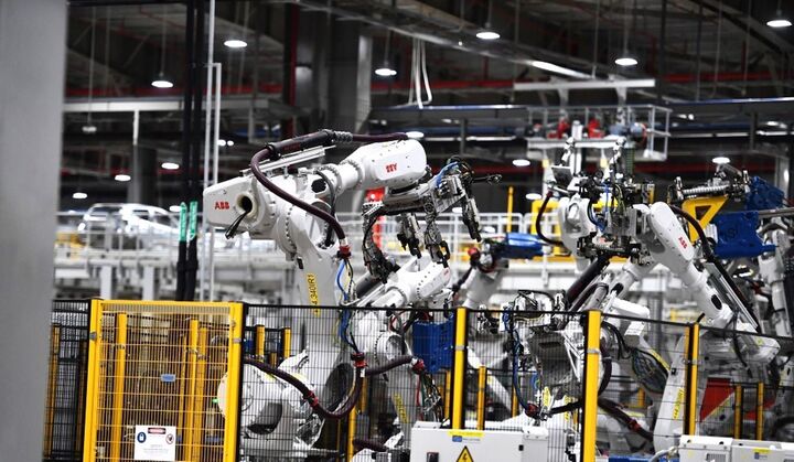 Phấn đấu đến 2030, thu nhập của người Việt Nam đạt 7.500 USD/người/năm