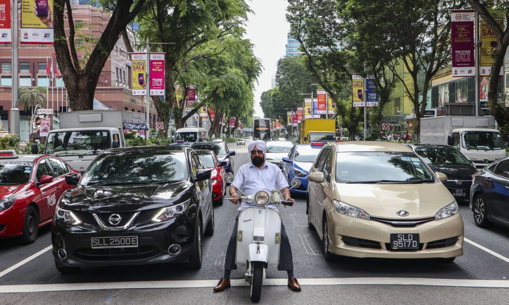Đi xe máy ở Singapore mất phí tới 9.000 USD