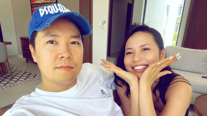 Lê Hiếu cùng bà xã doanh nhân đón con đầu lòng, sao Việt rộn ràng chúc mừng