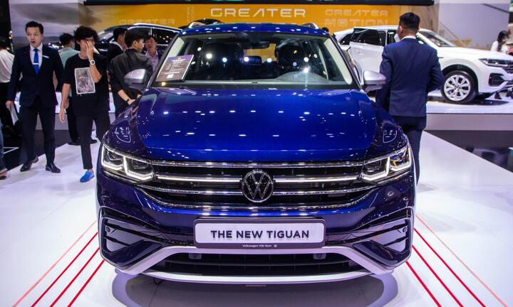 Chi tiết Volkswagen Tiguan Allspace 2023 giá 2 tỷ đồng