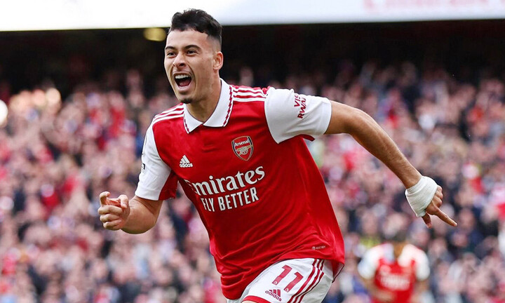 Đại thắng 5-0, Arsenal truất ngôi đầu của Man City