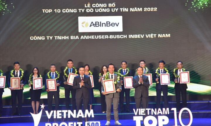 AB InBev ba năm liên tiếp lọt Top 10 công ty đồ uống uy tín
