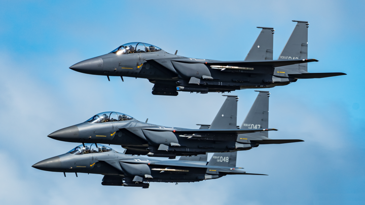 Hàn Quốc nói 180 chiến đấu cơ Triều Tiên bay gần vùng phi quân sự