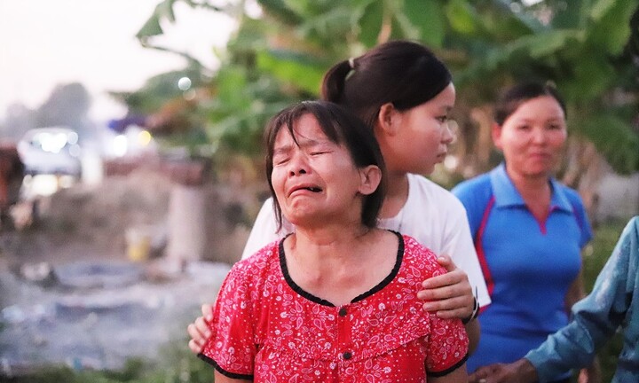 Ngày về đẫm nước mắt của người phụ nữ biệt tích 27 năm vì bị bán sang Trung Quốc