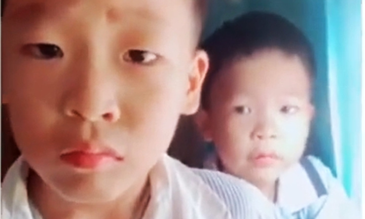 Màn bênh vợ chằm chặp của ông bố trẻ khiến dân mạng ‘phát cuồng’