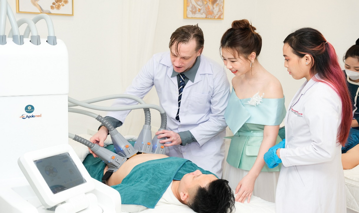 Huyền Phi Beauty nhận chuyển giao công nghệ giảm béo Sculp Sure mới nhất 2022