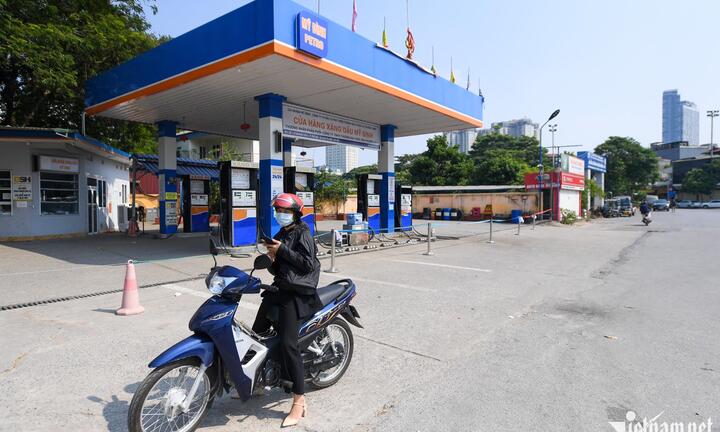 Sớm cấp tín dụng cho doanh nghiệp xăng dầu, xử nghiêm ngân hàng chậm trễ