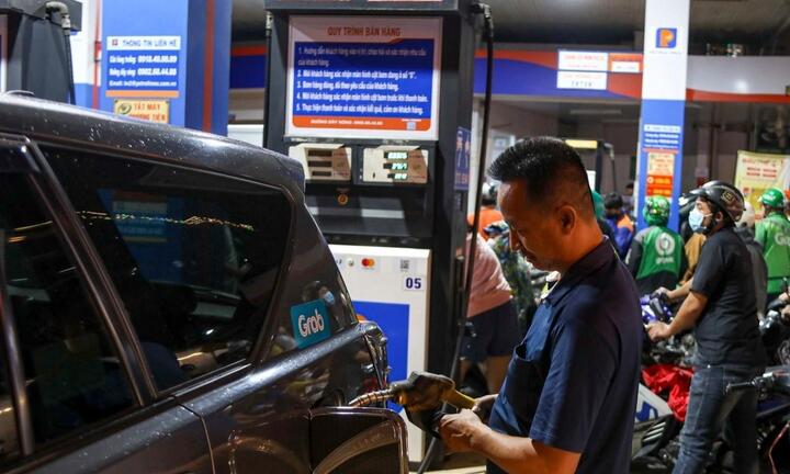 TP.HCM chỉ đạo tiếp tục giám sát chặt cây xăng