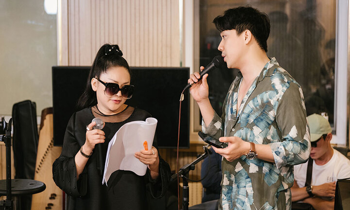 Danh ca Như Quỳnh say sưa tập hát cùng Trấn Thành